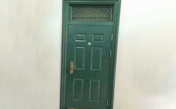 红古学校教室门