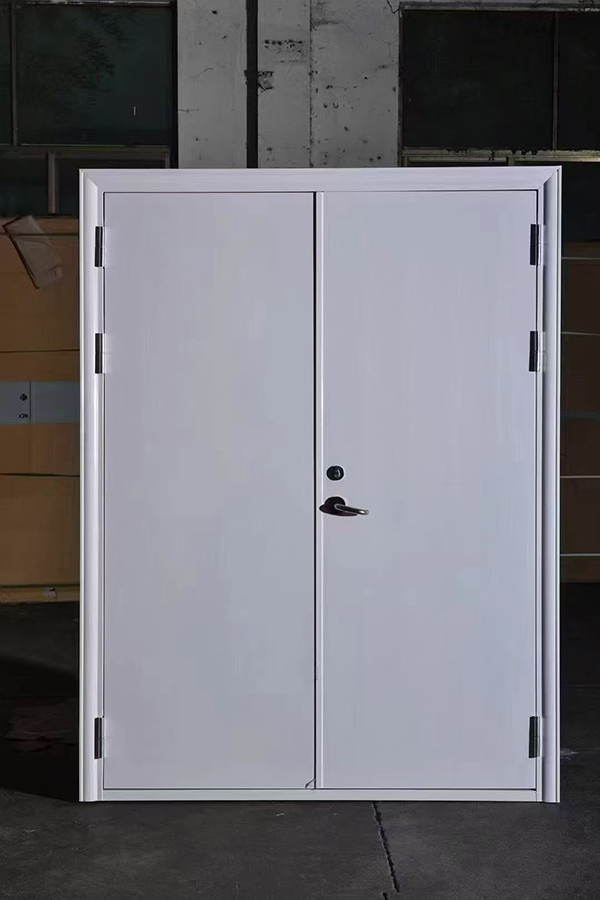 酒店项目完成公共区域红古防火门布设